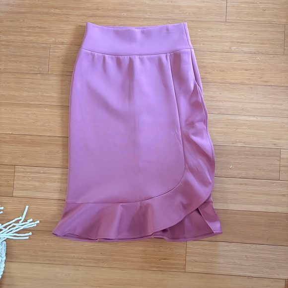 Thalia Sodi Dresses & Skirts - Thalia Sodi Asymmetrical Pink Skirt
